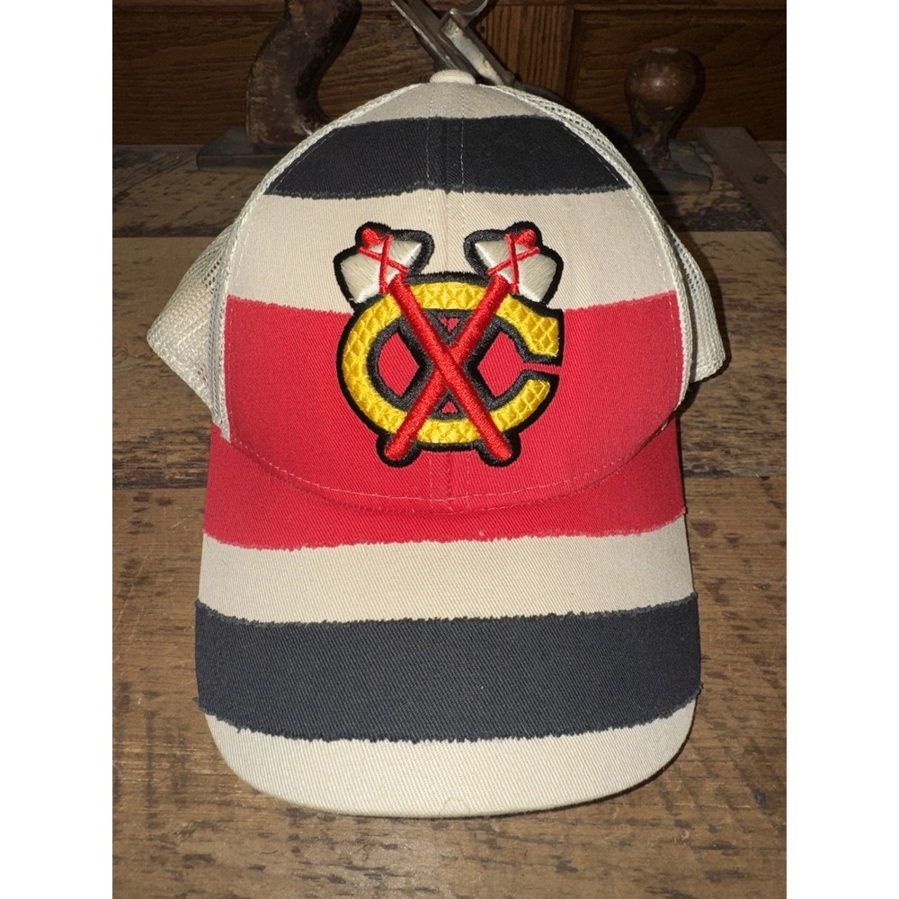NHL Chicago Blackhawks Men's Cap Snapback‎ Red Beige Hockey CCM Pro Ok'd